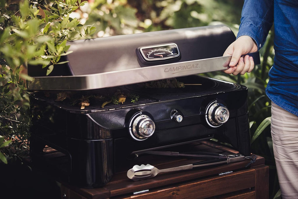 Attitude2go,Barbecue de Table  Faible fume,BBQ Portable, Couvercle,thermomtre,et Grille en Fonte,Alimentation : Cartouche de gaz CV 470 Plus,Gris