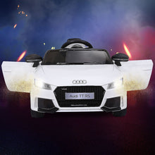 Load image into Gallery viewer, Voiture TTRS Electrique pour Enfants 12V Max. 5 Km/h Double Porte avec Télécommande 2.4G Blanc/Rouge -