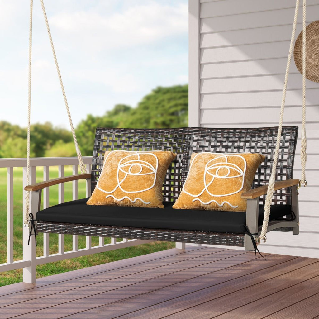 Banc Suspendu de Jardin en Rotin 2 Place Accoudoirs en Bois d'Acacia Cadre en Métal Coussin Cordes Crochets Blanc/Noir -